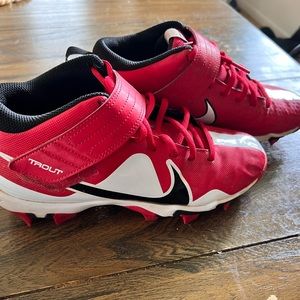 Youth Nike baseball cleats